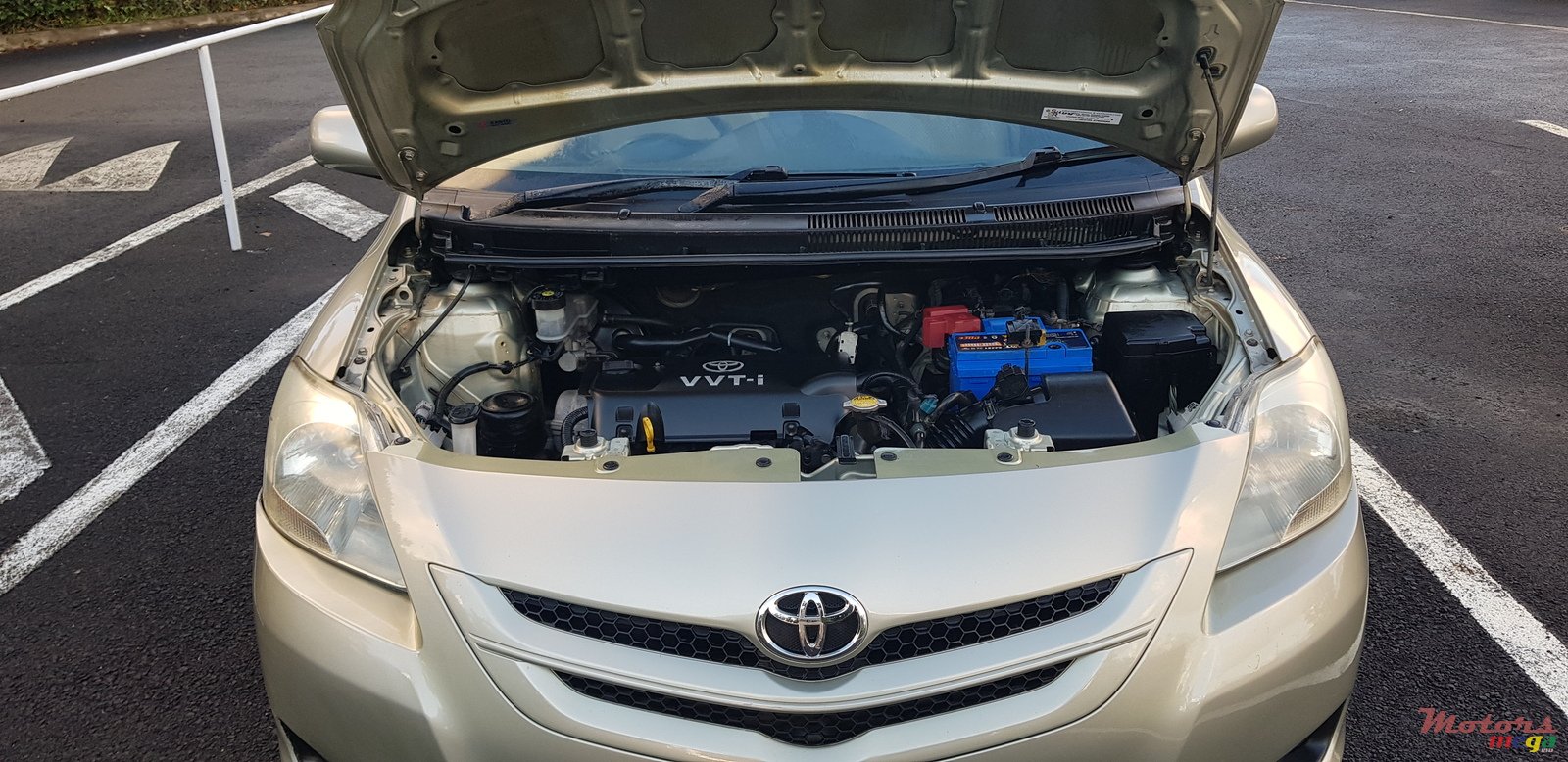 2007' Toyota Yaris Sedan photo #5