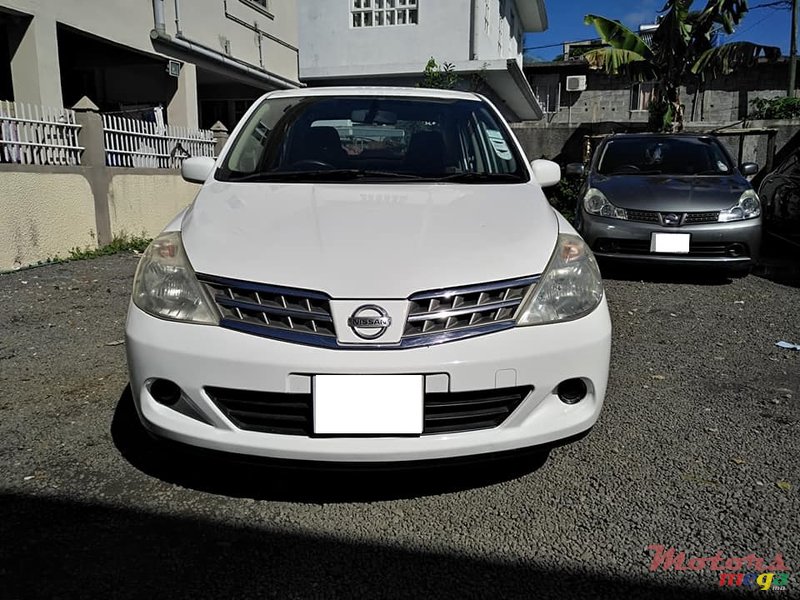 2008' Nissan Tiida photo #1