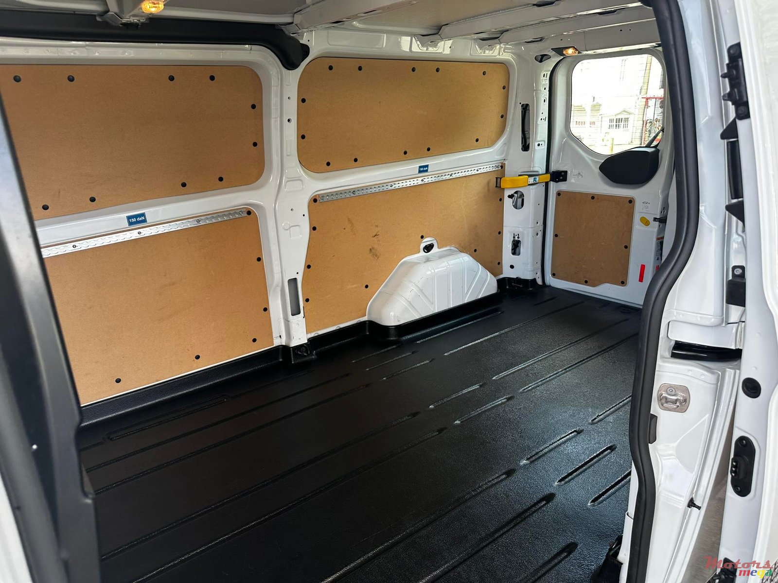 2020' Ford Transit Custom Panel van photo #5
