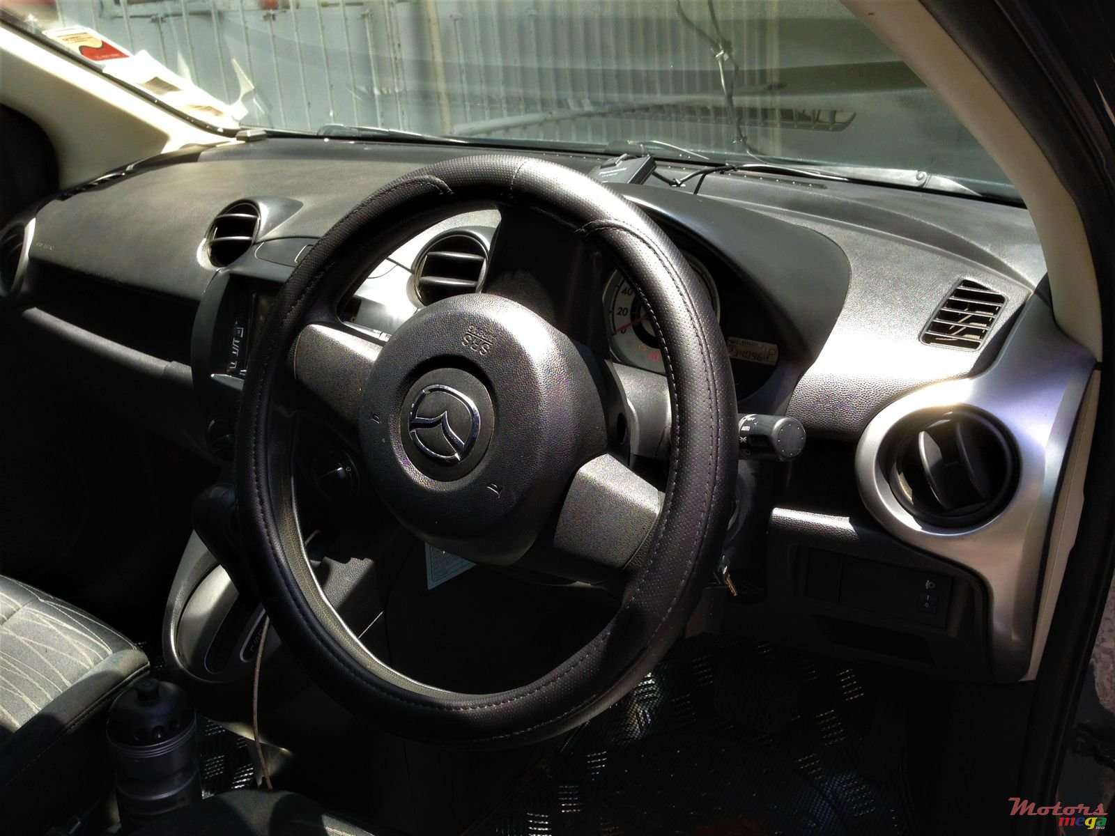 2007' Mazda Demio photo #3