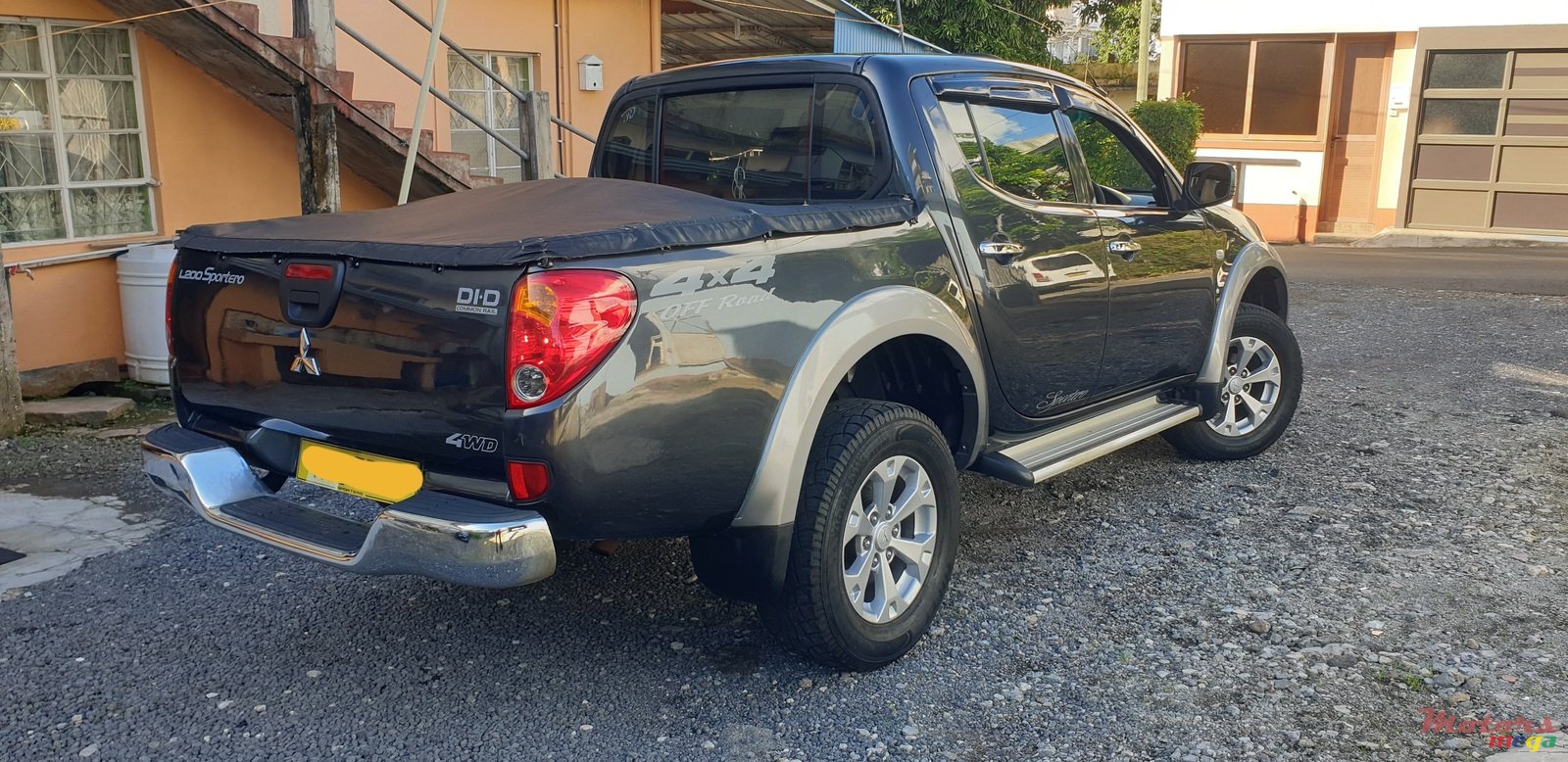 2011' Mitsubishi L200 Sportero photo #3