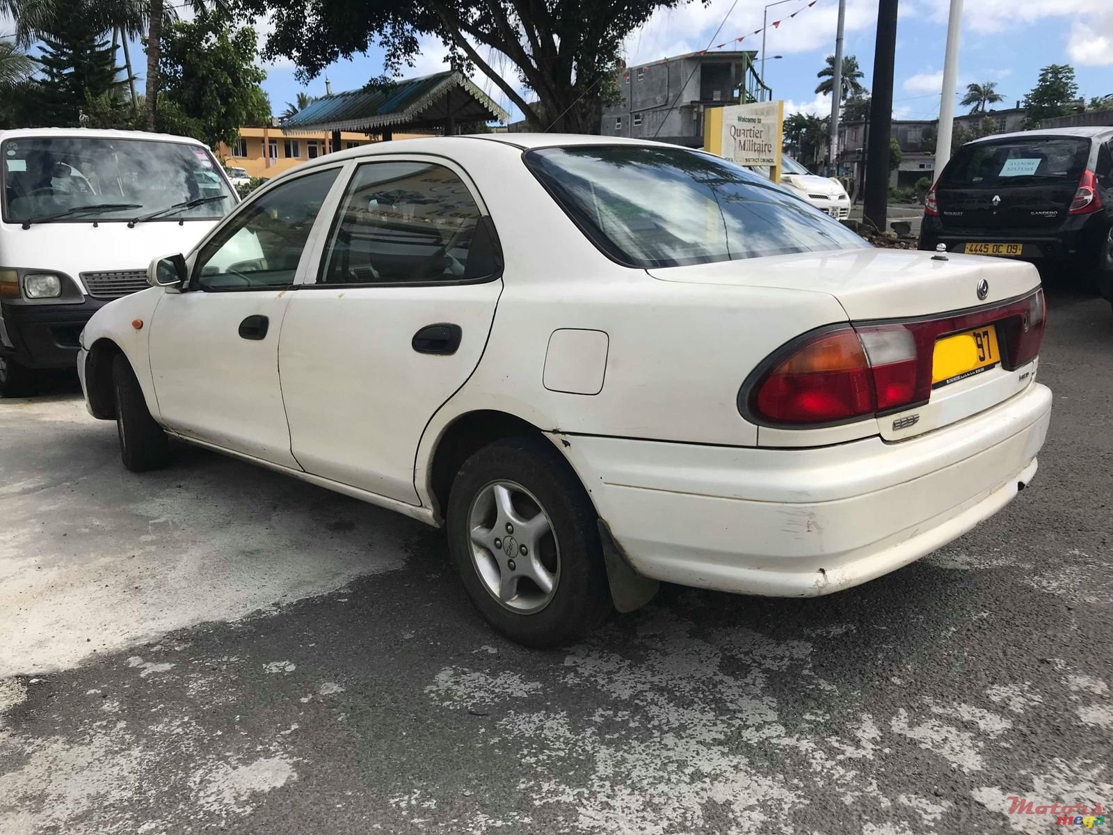 1997' Mazda 323 photo #2