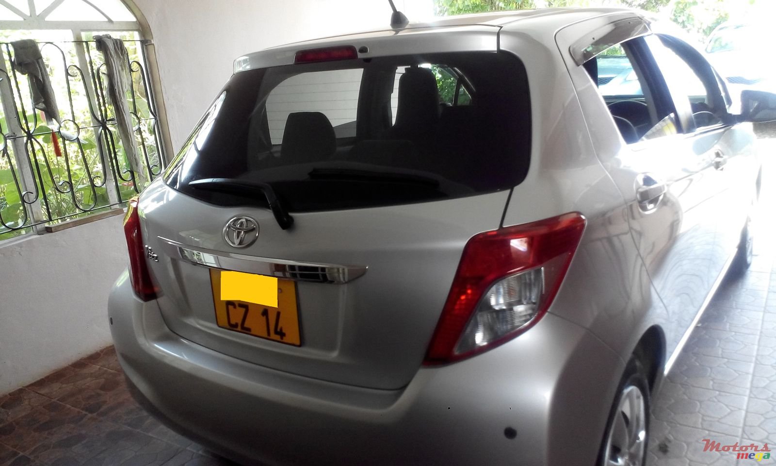 2014' Toyota Vitz photo #4