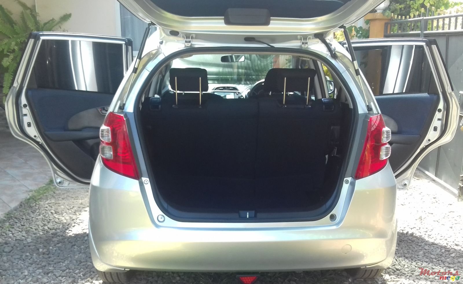 2010' Honda Fit photo #3