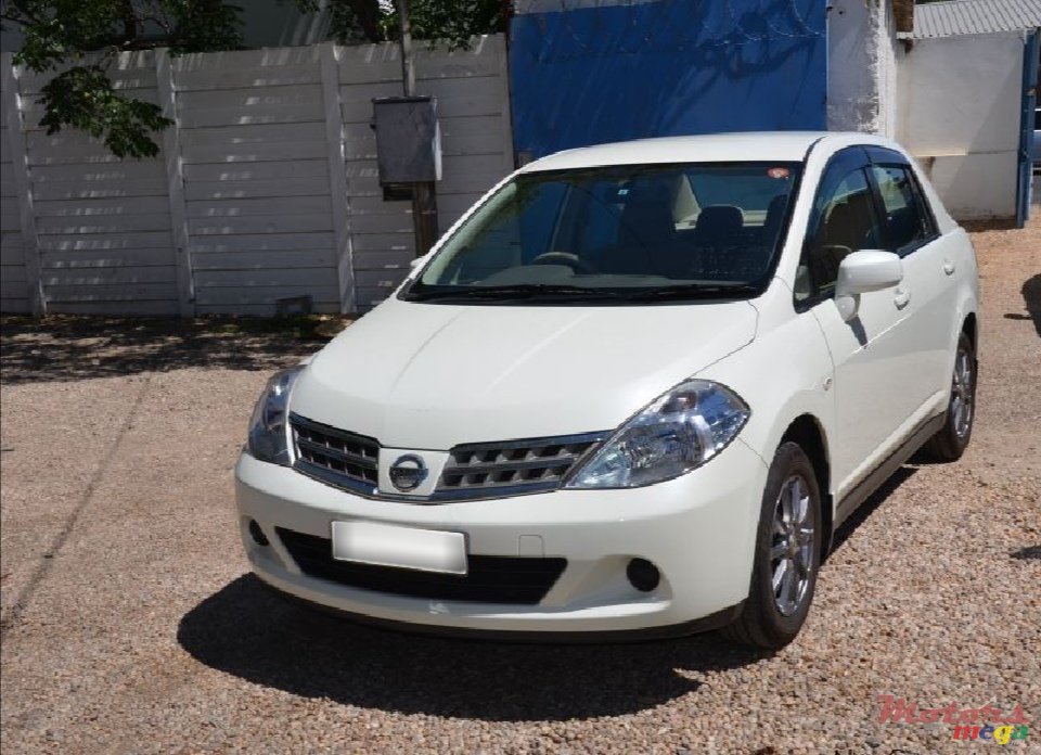 2008' Nissan Tiida photo #3