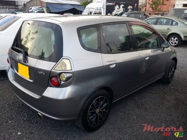 2003' Honda Fit photo #4