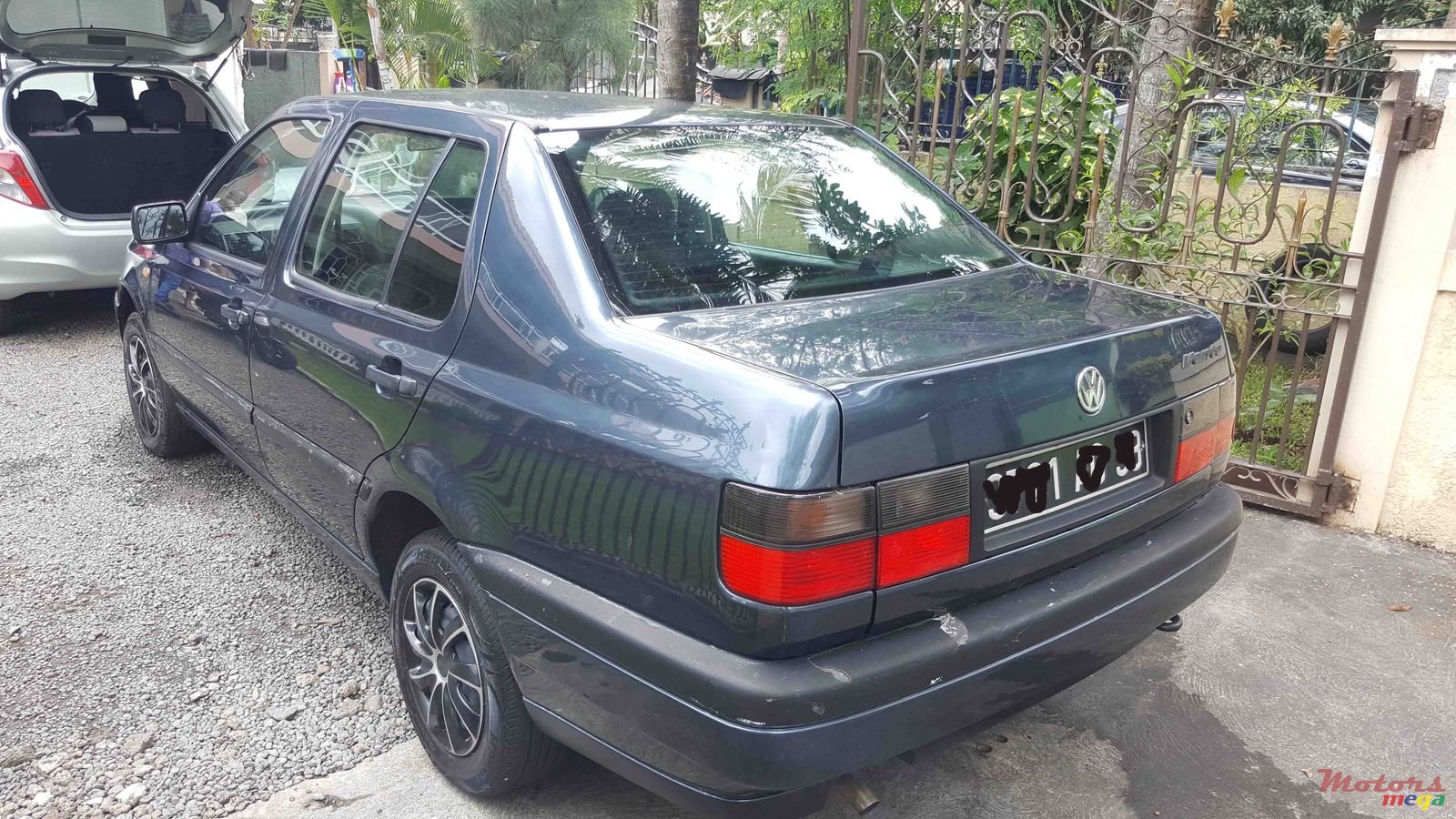 1998' Volkswagen Vento photo #1