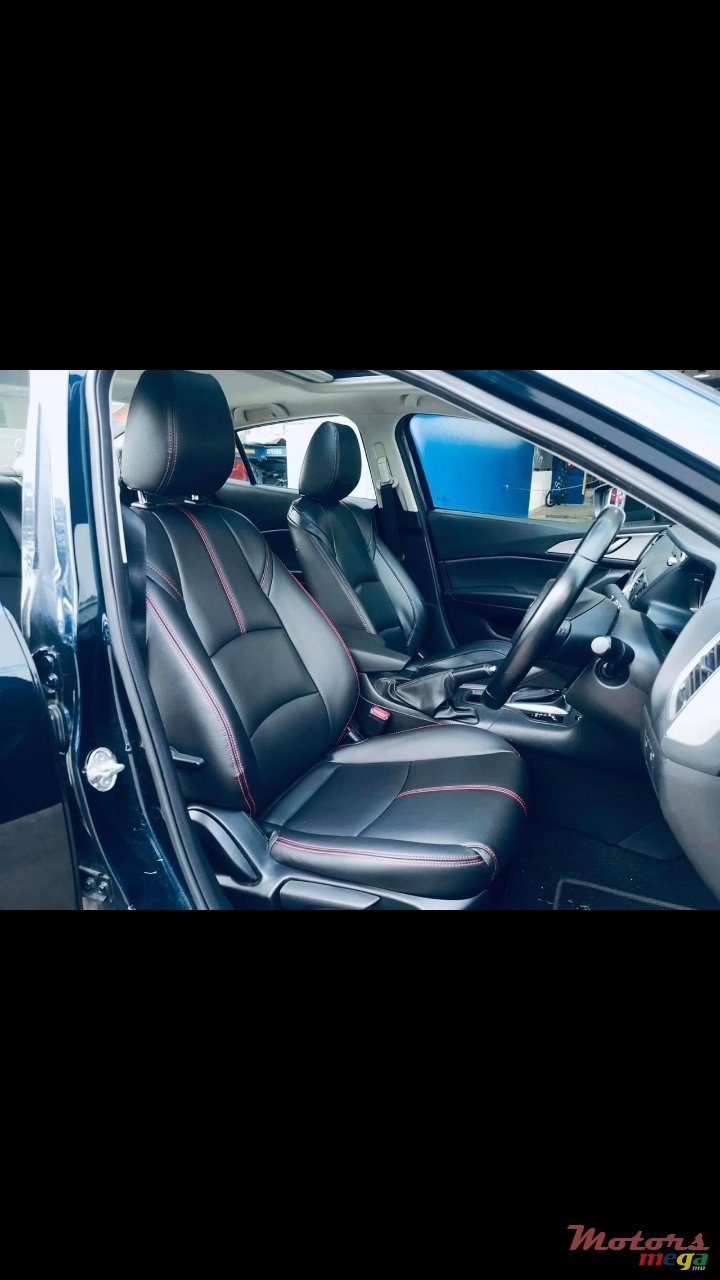 2017' Mazda 3 photo #4