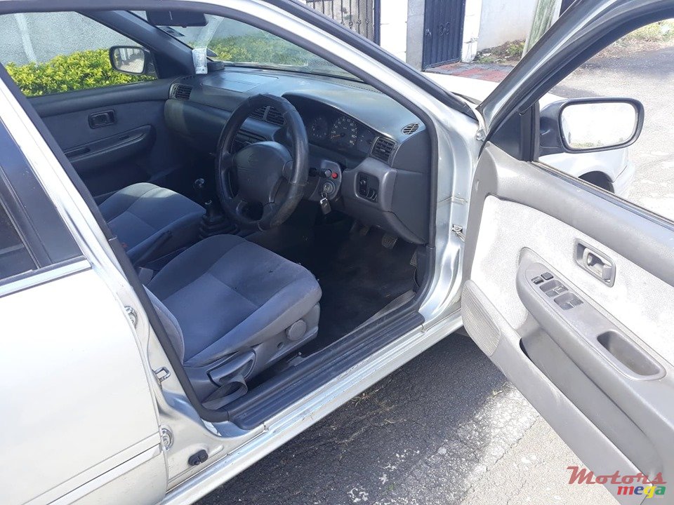 1998' Nissan Sunny B14 photo #3