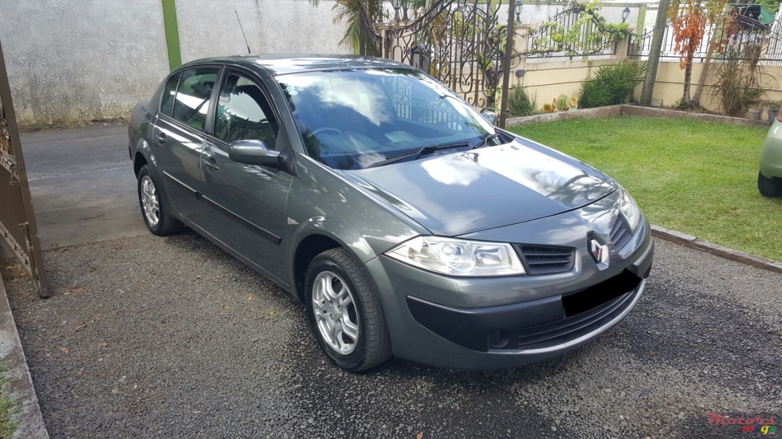 2006' Renault Megane photo #1
