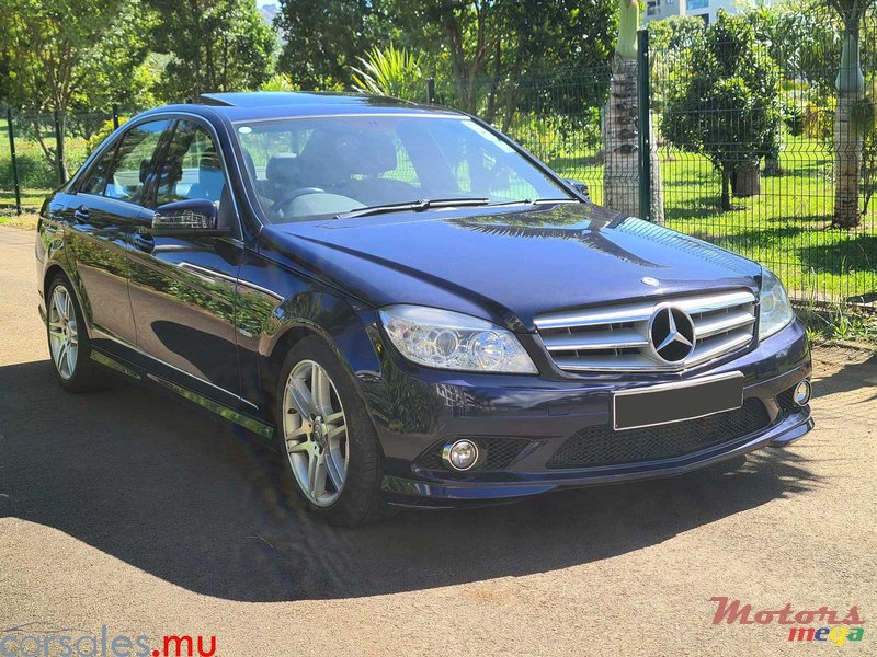 2011' Mercedes-Benz C 180 Kompressor photo #1