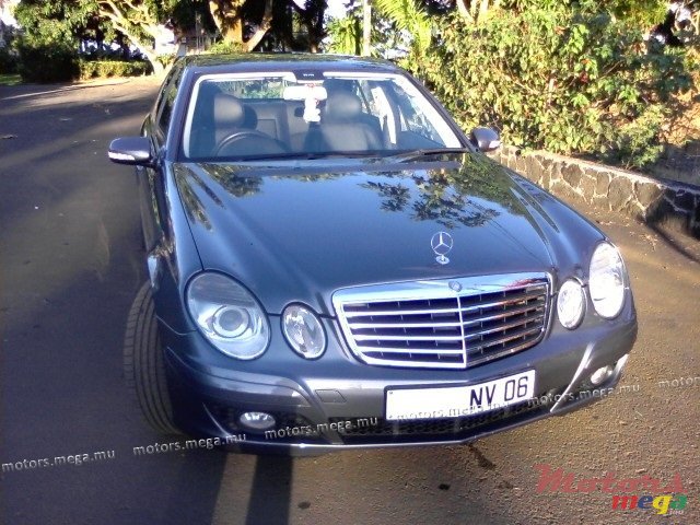 2006' Mercedes-Benz E-Class E200 Kompressor photo #1