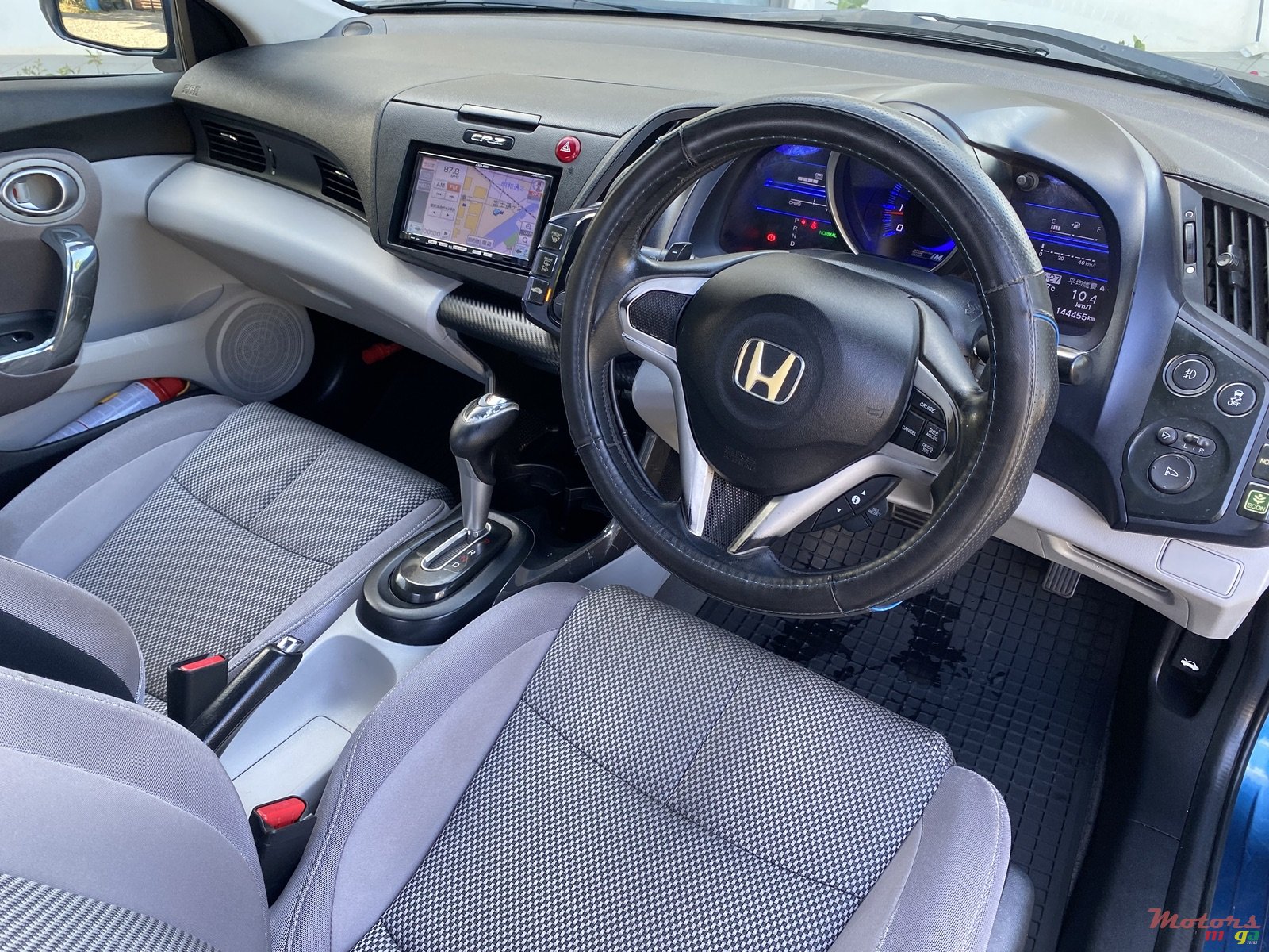 2010' Honda CR-Z photo #6