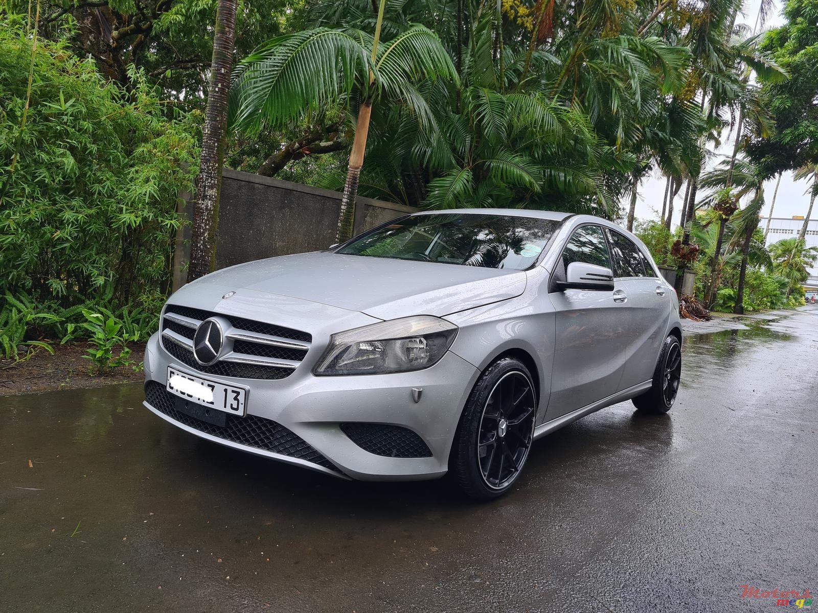 2013' Mercedes-Benz A 180 Automatic photo #4