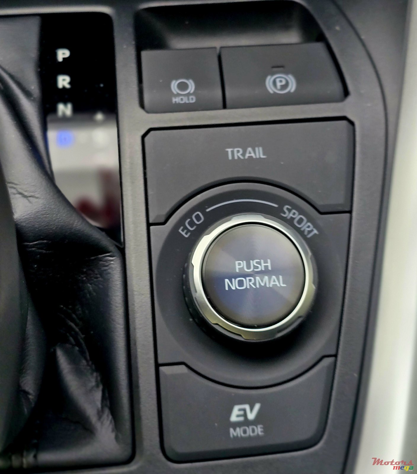 2024' Toyota RAV4 photo #7