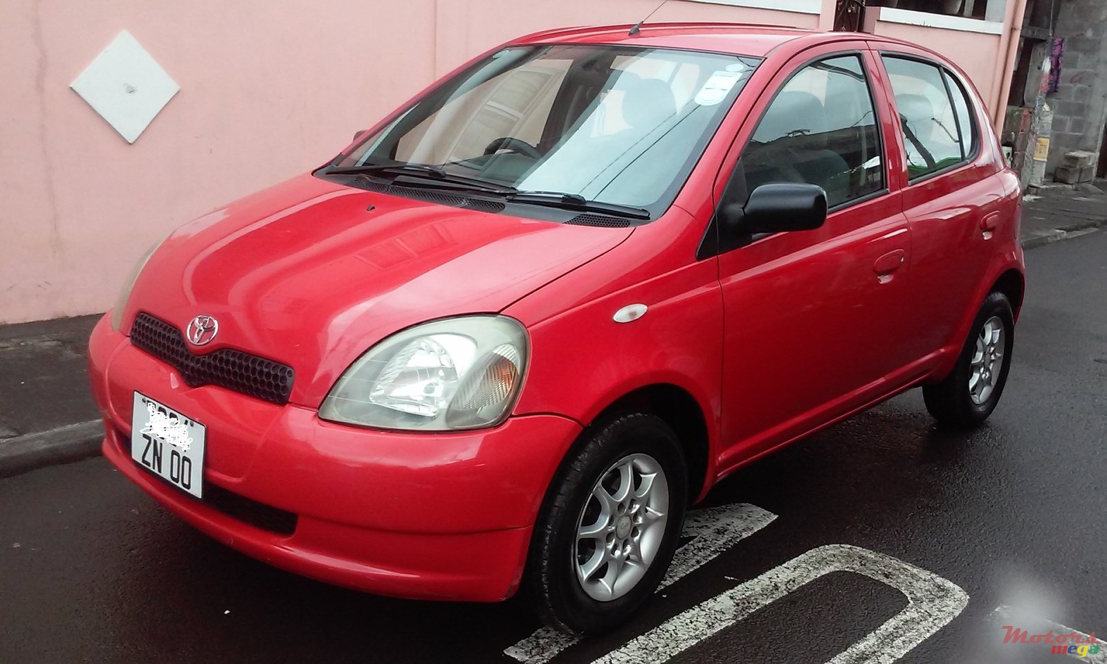 2000' Toyota Vitz photo #1