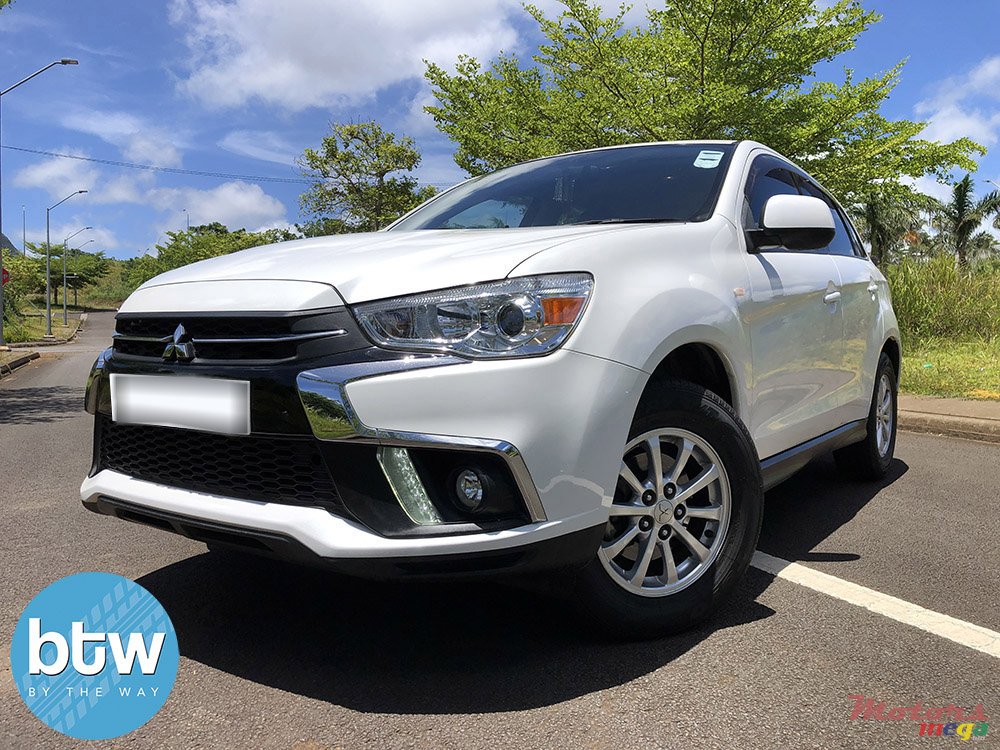 2018' Mitsubishi ASX photo #2