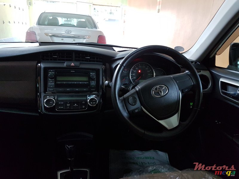 2015' Toyota Axio photo #4
