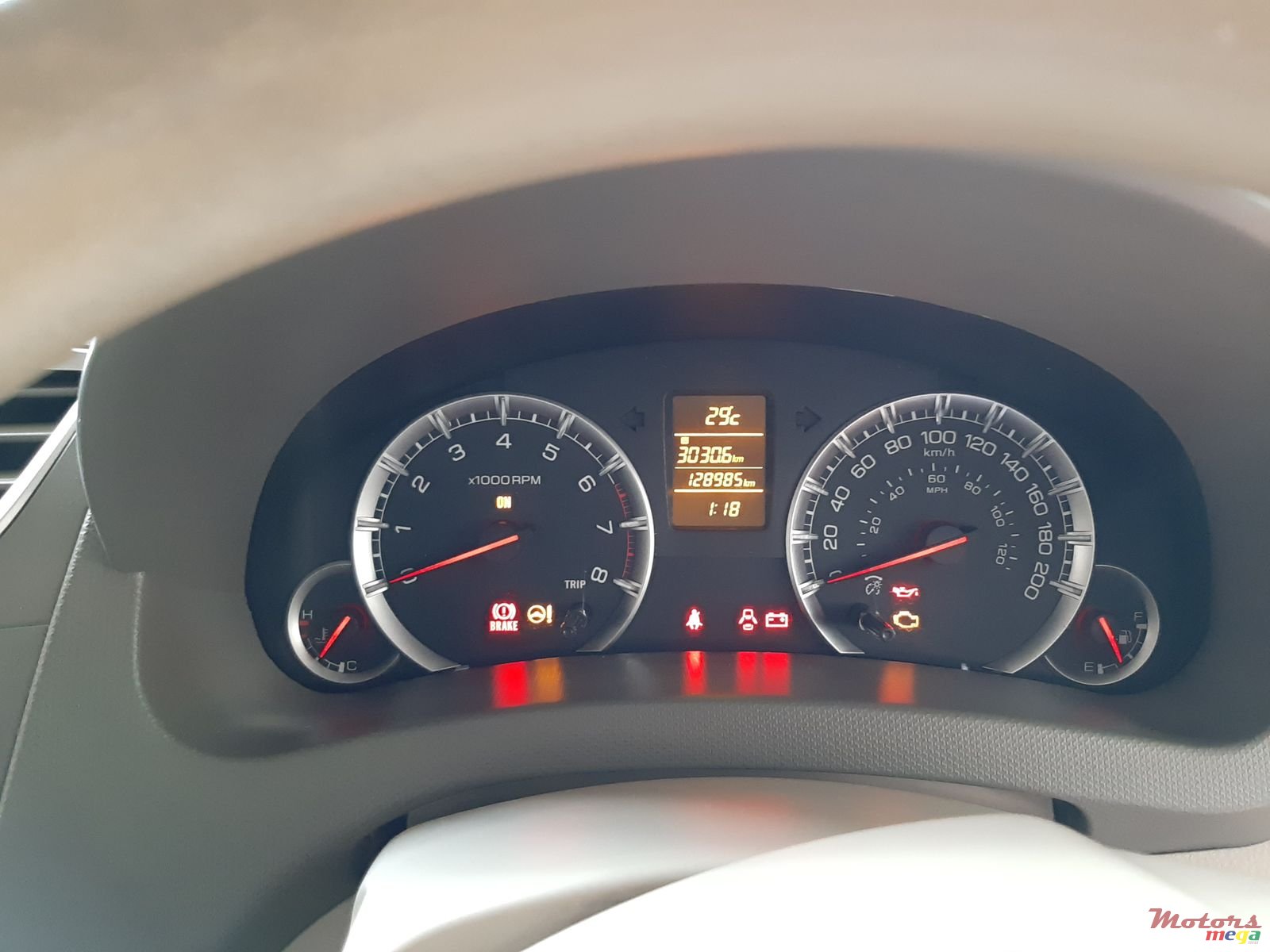 2016' Suzuki Ertiga photo #6