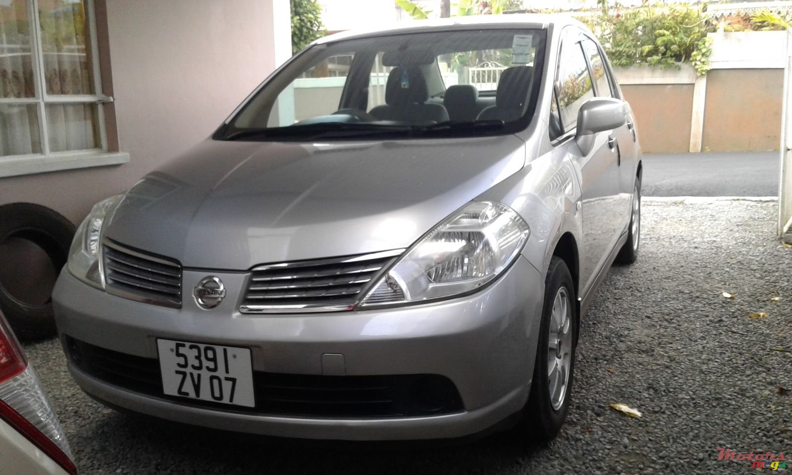 2007' Nissan Tiida photo #2