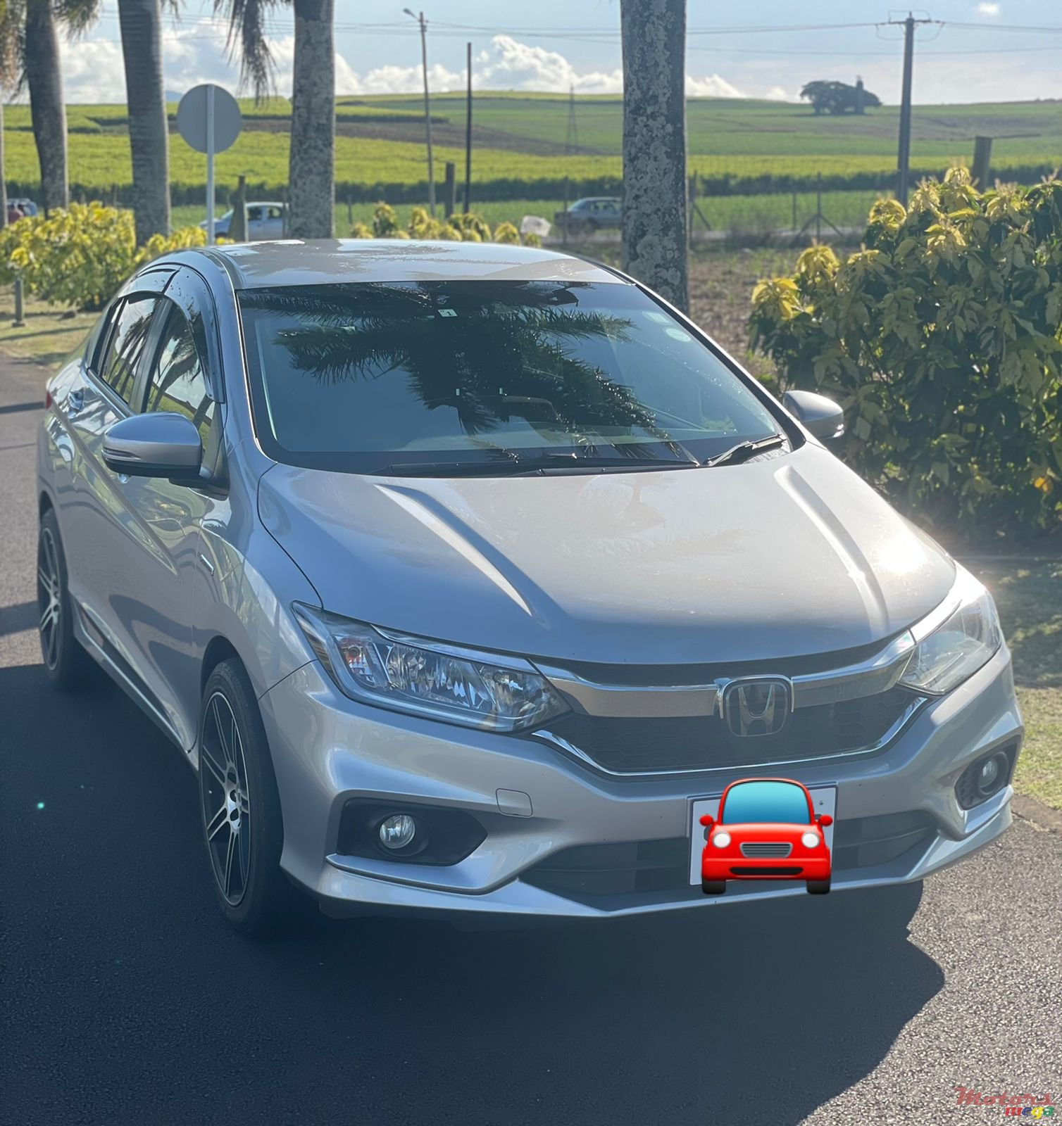 2018' Honda Grace photo #5