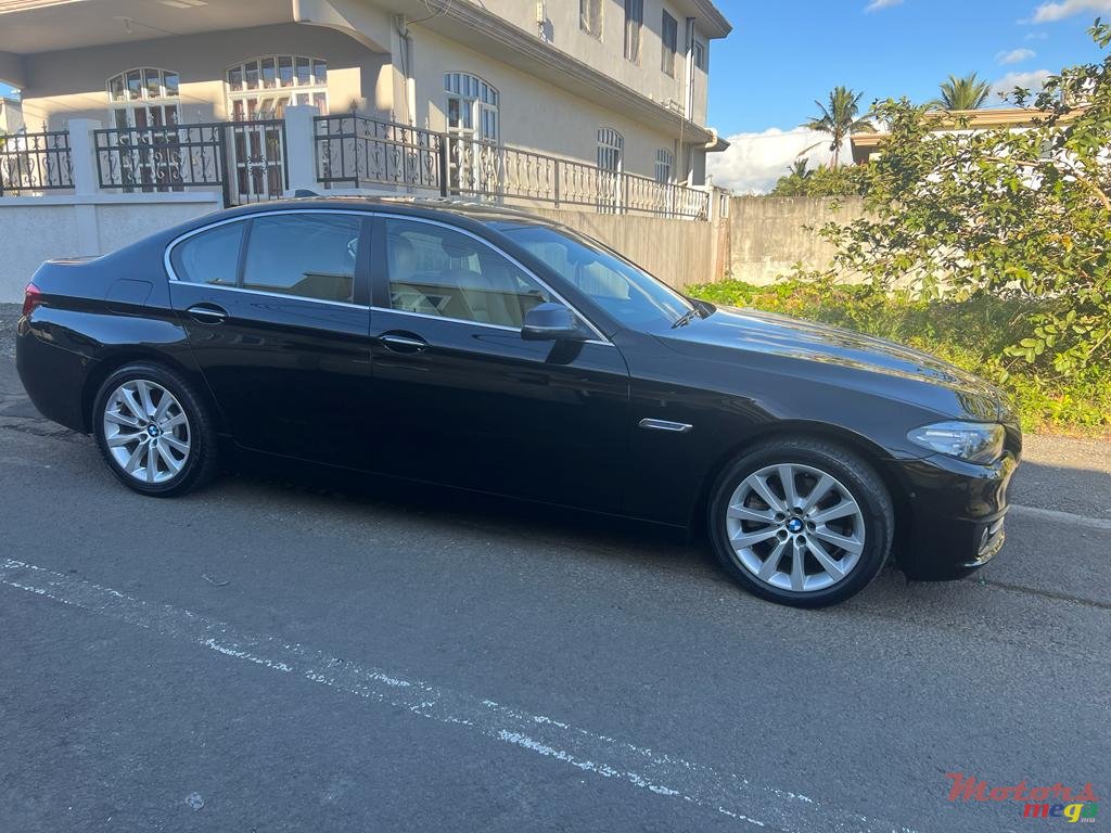 2017' BMW 520 photo #1