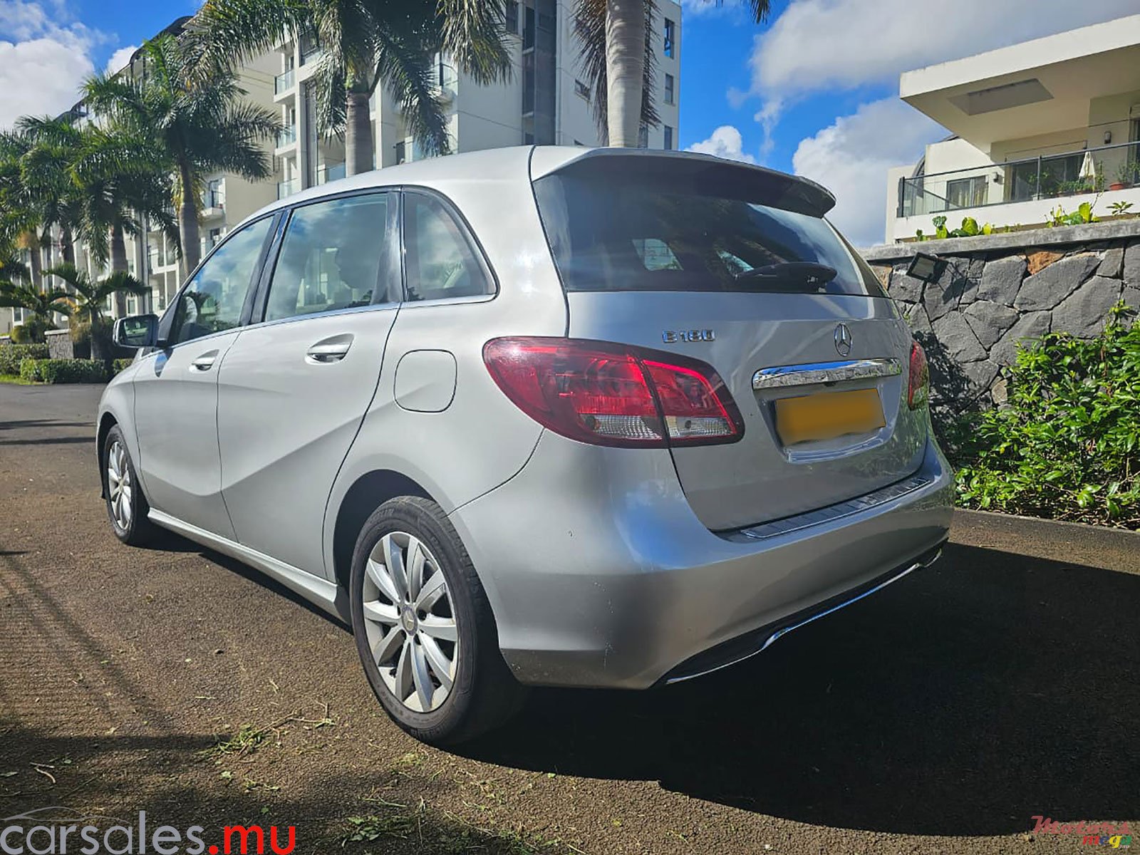 2016' Mercedes-Benz B 180 Style 1.6 photo #3