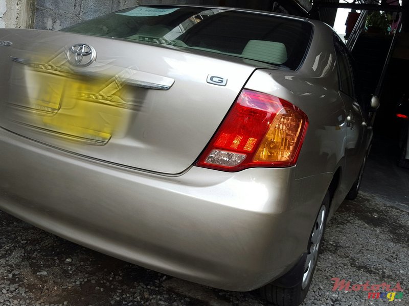 2009' Toyota Axio photo #2