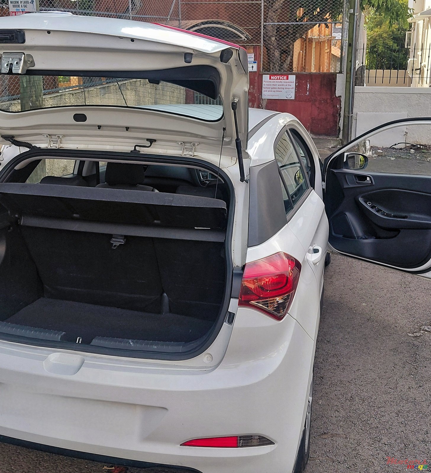 2017' Hyundai i20 photo #6