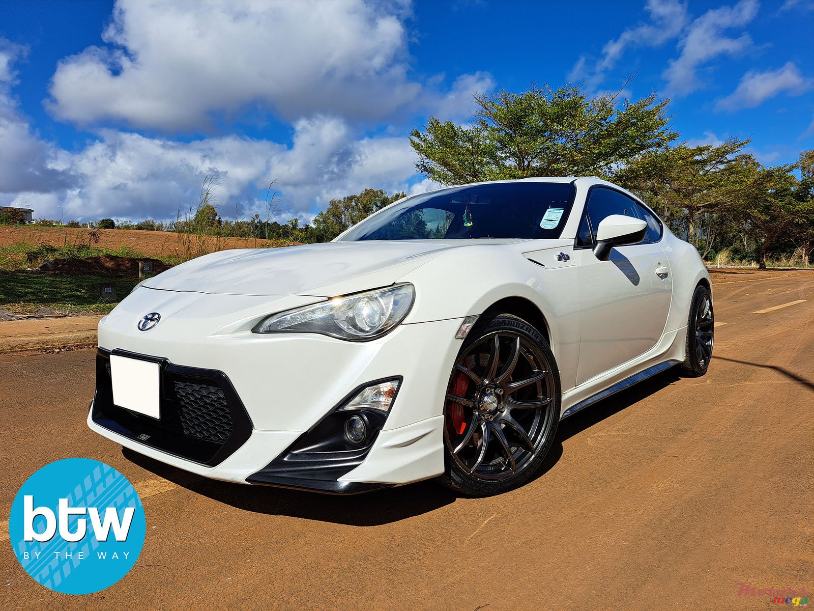 2012' Toyota GT86 photo #2