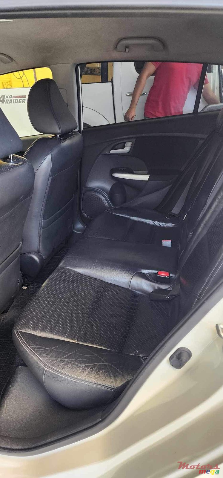 2012' Honda Insight photo #7