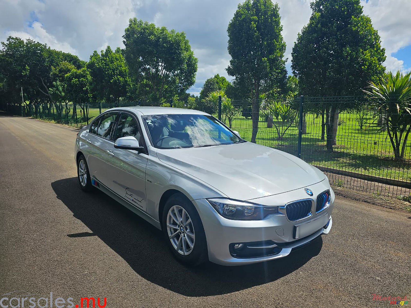 2015' BMW 320 i 1.6 photo #2