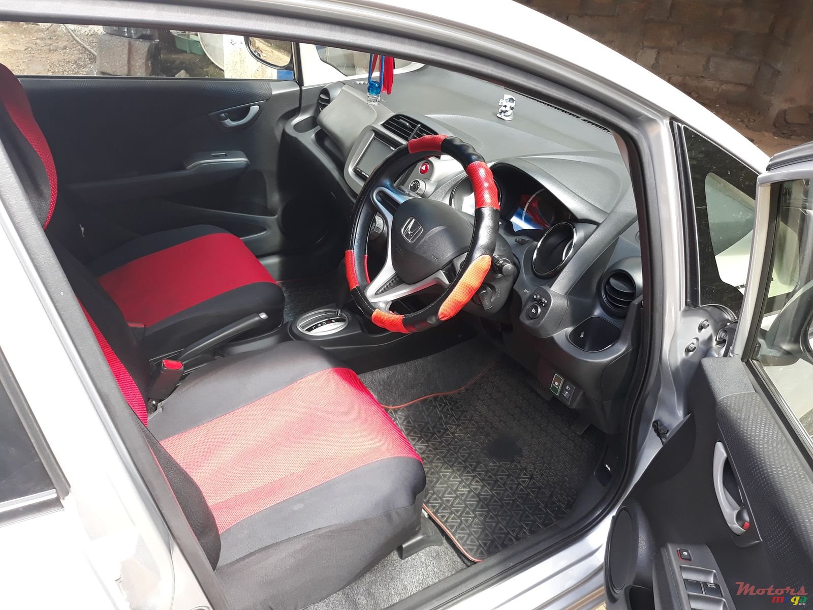 2013' Honda Fit photo #1