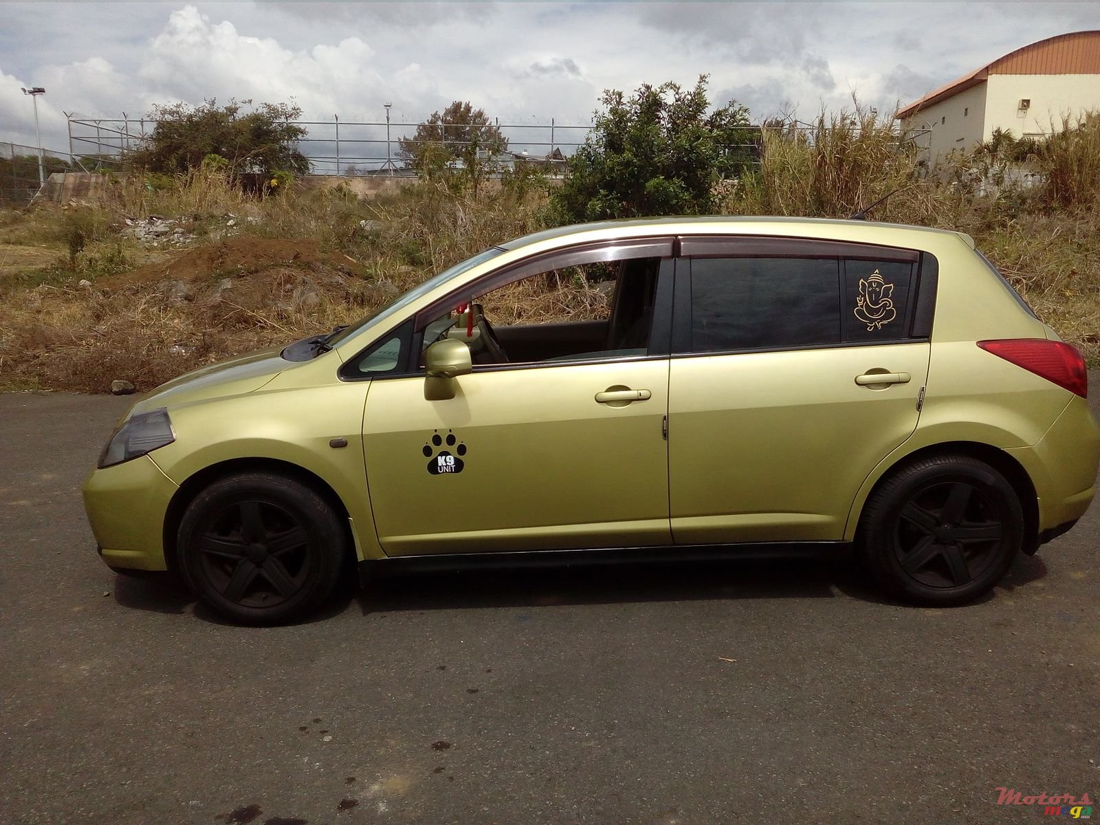 2006' Nissan Tiida Japan. Full option photo #2