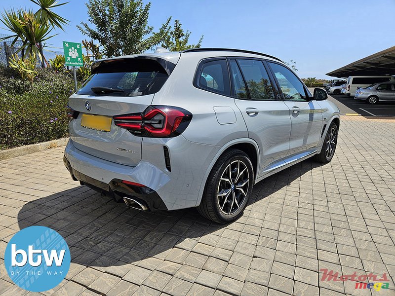 2022' BMW X3 xDRIVE 30e M Sport photo #4