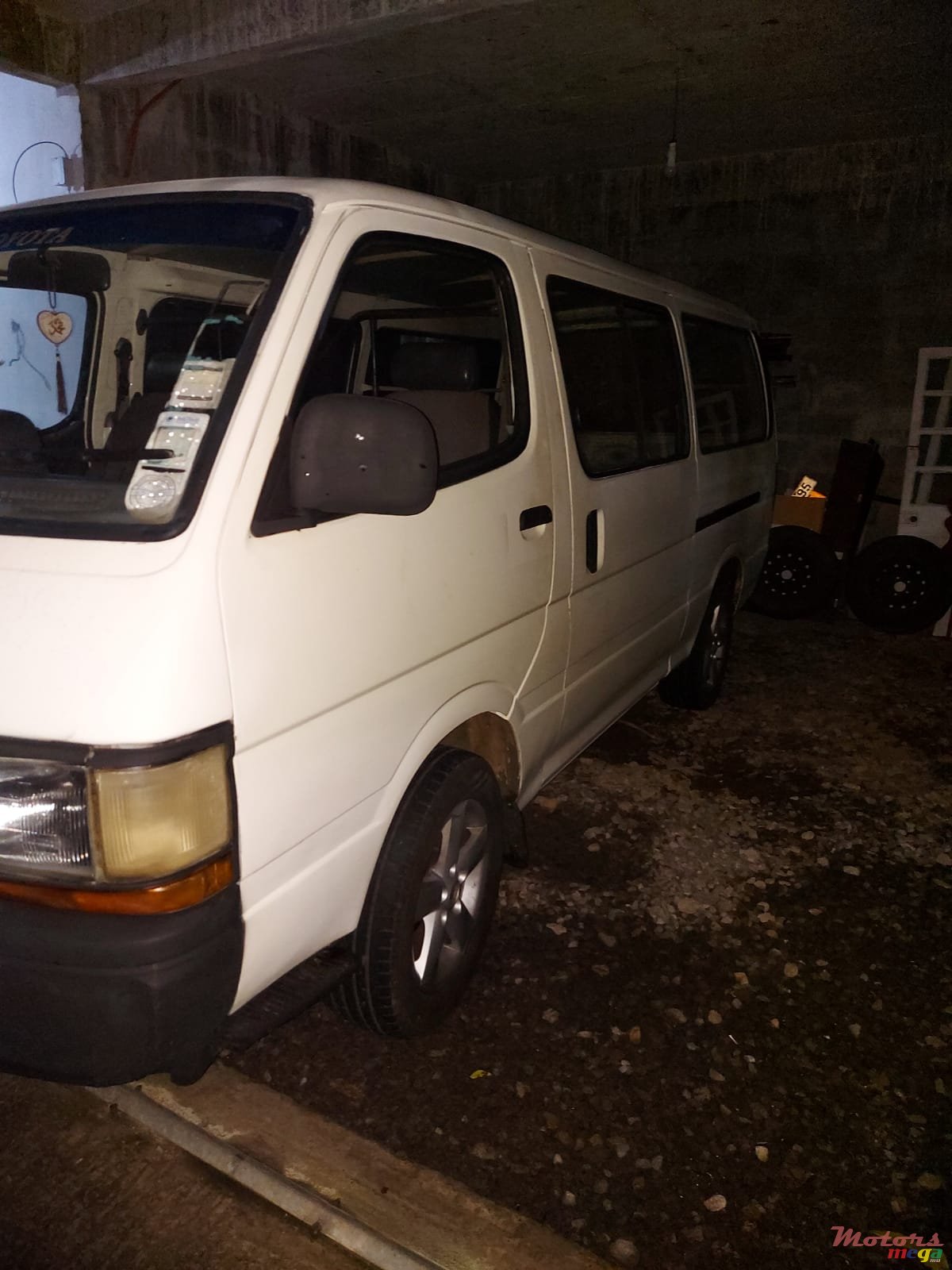 1995' Toyota HiAce photo #6