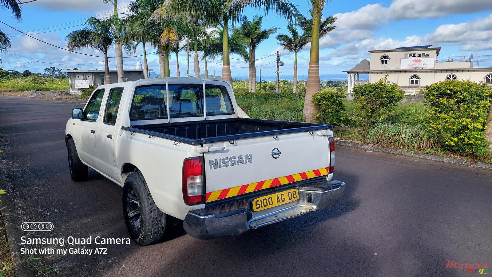 2008' Nissan Navara photo #3