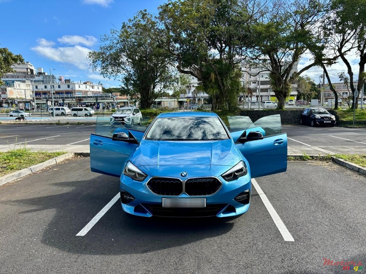 2020' BMW 218 photo #7