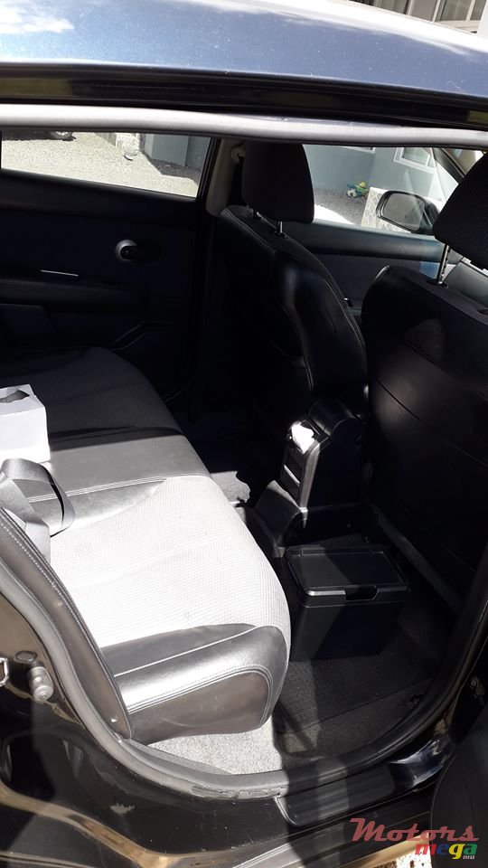 2006' Nissan Tiida photo #5