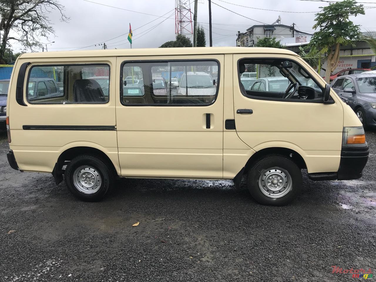 1999' Toyota Hiace photo #6