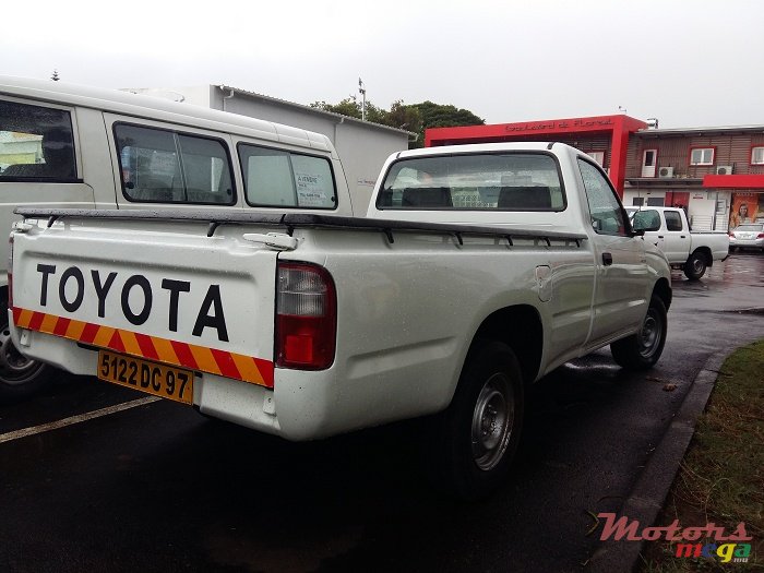 1997' Toyota Hilux photo #2