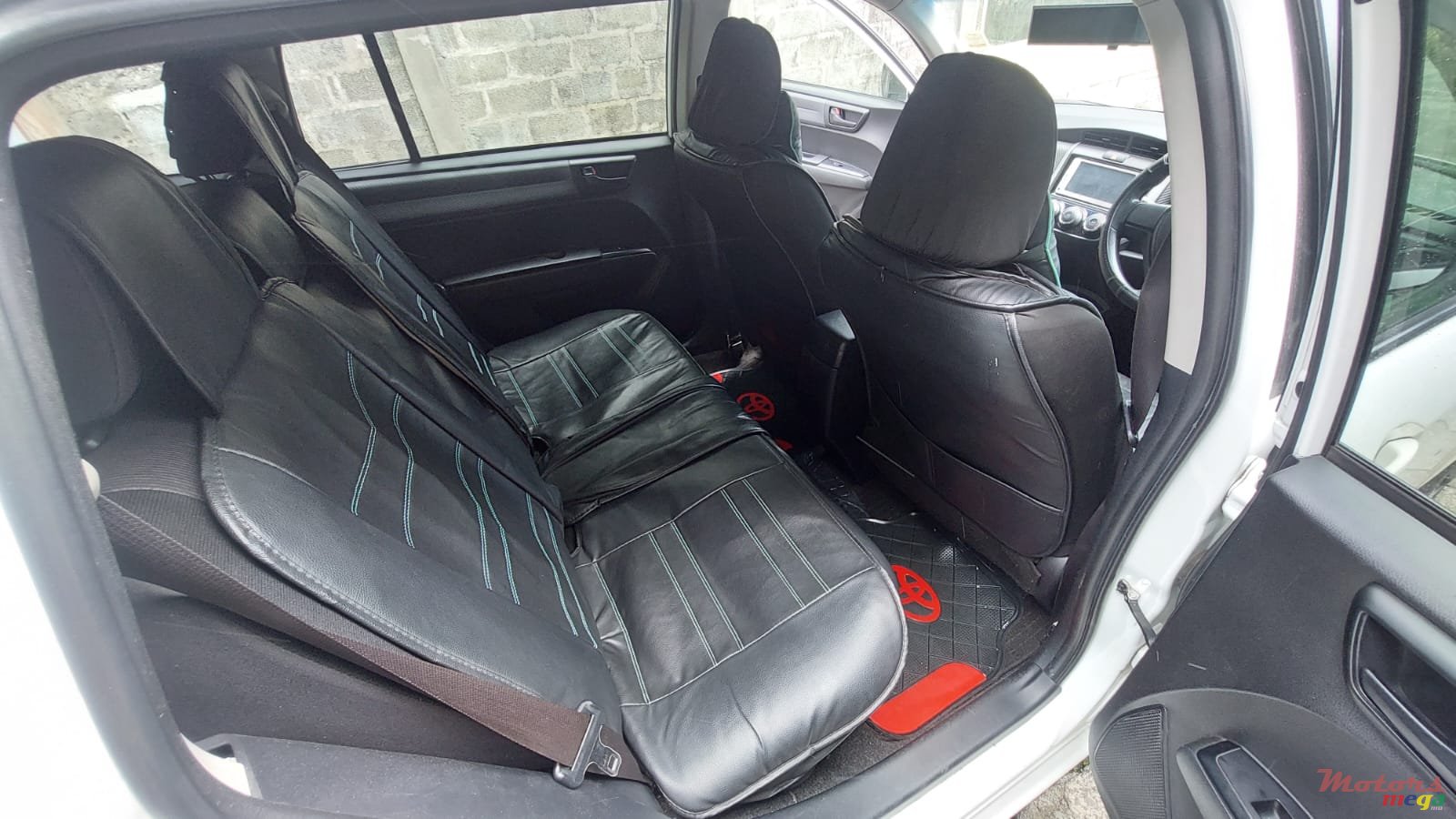 2013' Toyota Fielder photo #6