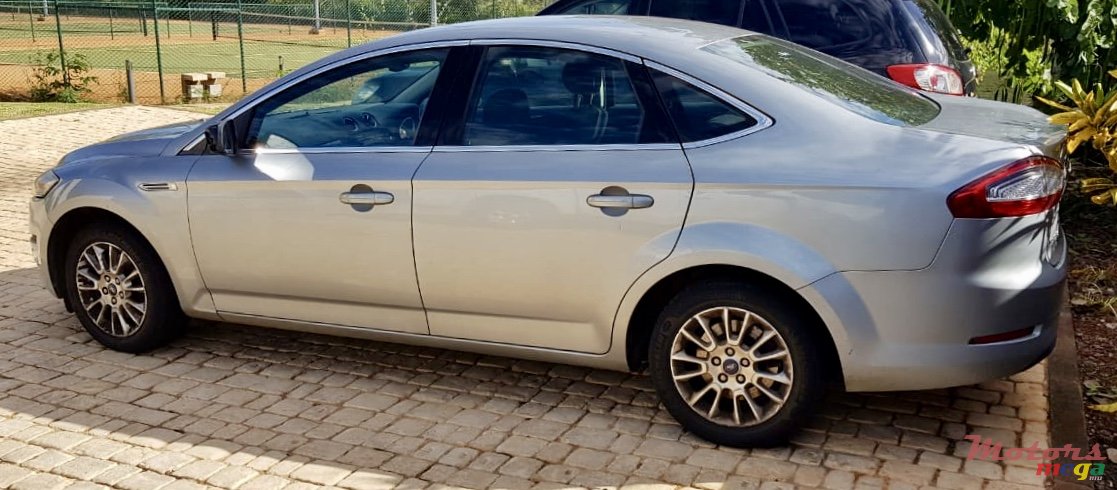 2015' Ford Mondeo photo #3