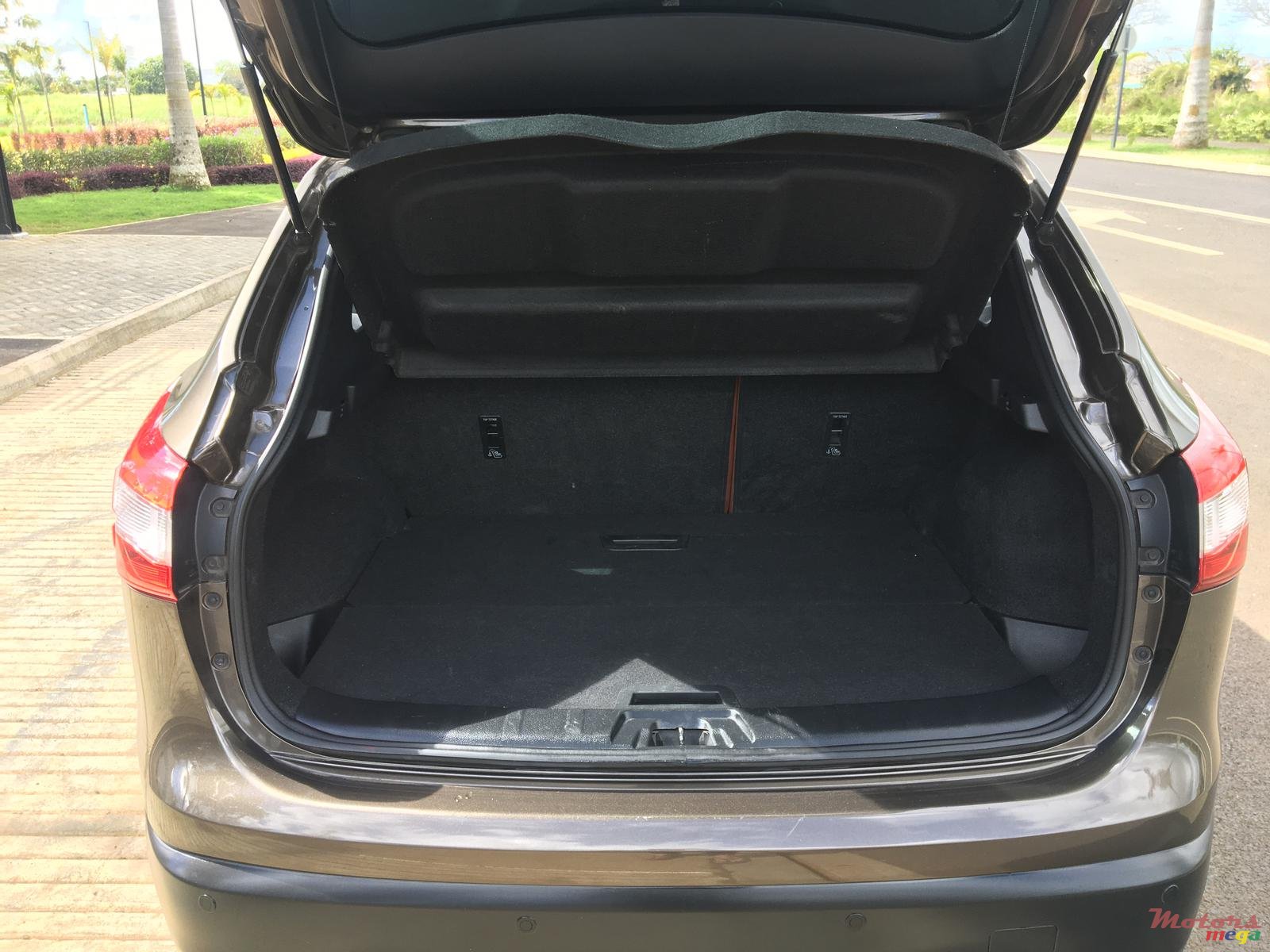 2015' Nissan Qashqai 1.2Turbo photo #5