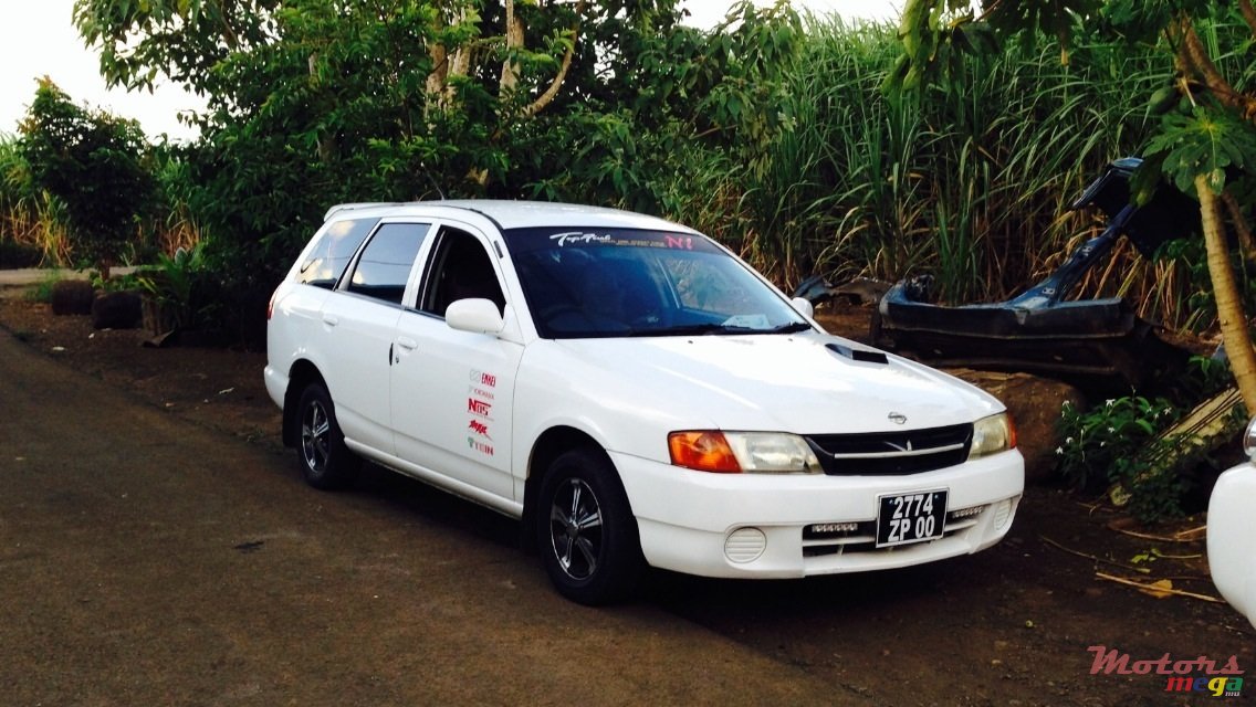 2000' Nissan Wingroad photo #1