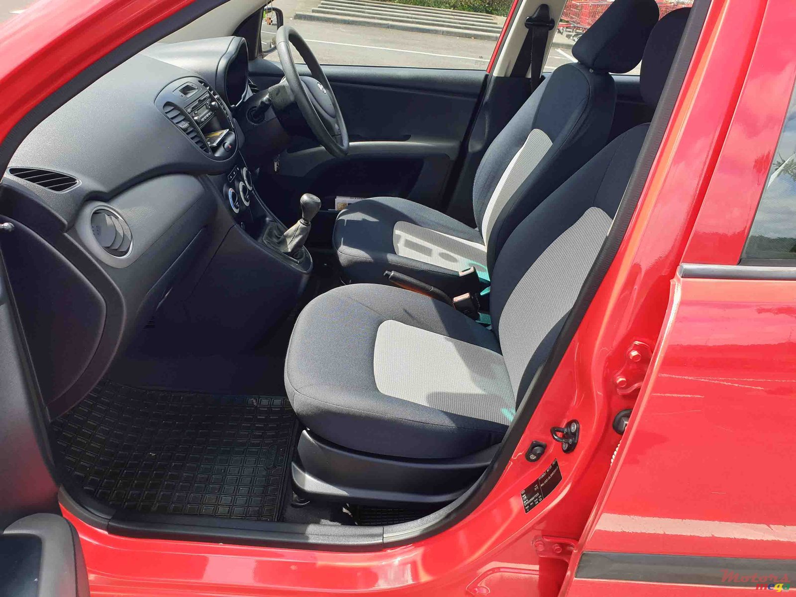 2010' Hyundai i10 photo #4