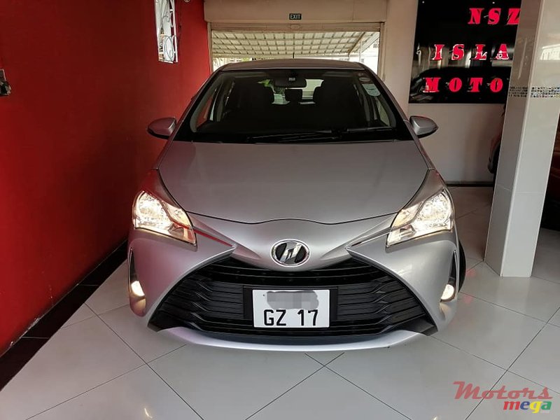 2017' Toyota Vitz photo #1