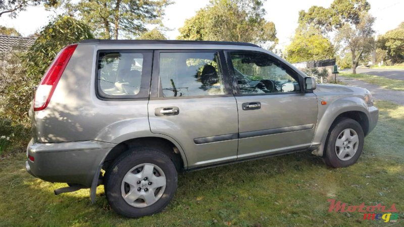 2002' Nissan X-Trail 2.0 photo #1
