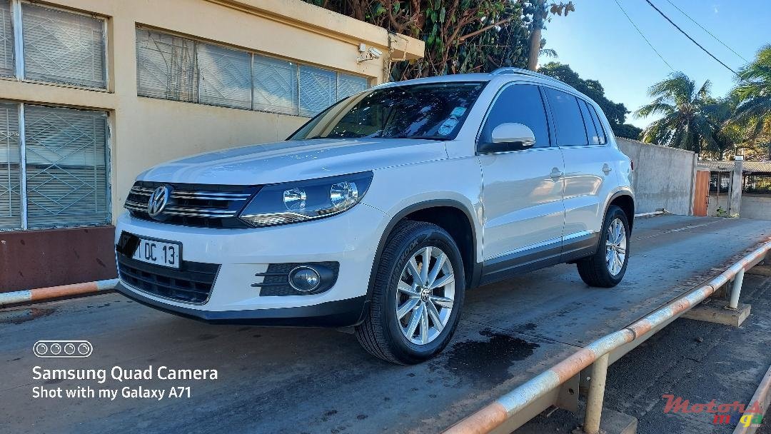 2013' Volkswagen Tiguan photo #1