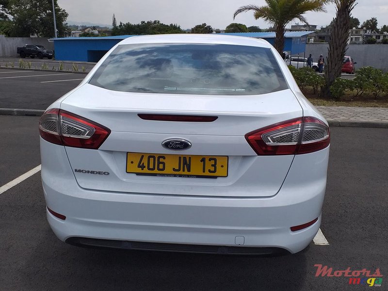 2013' Ford Mondeo photo #4